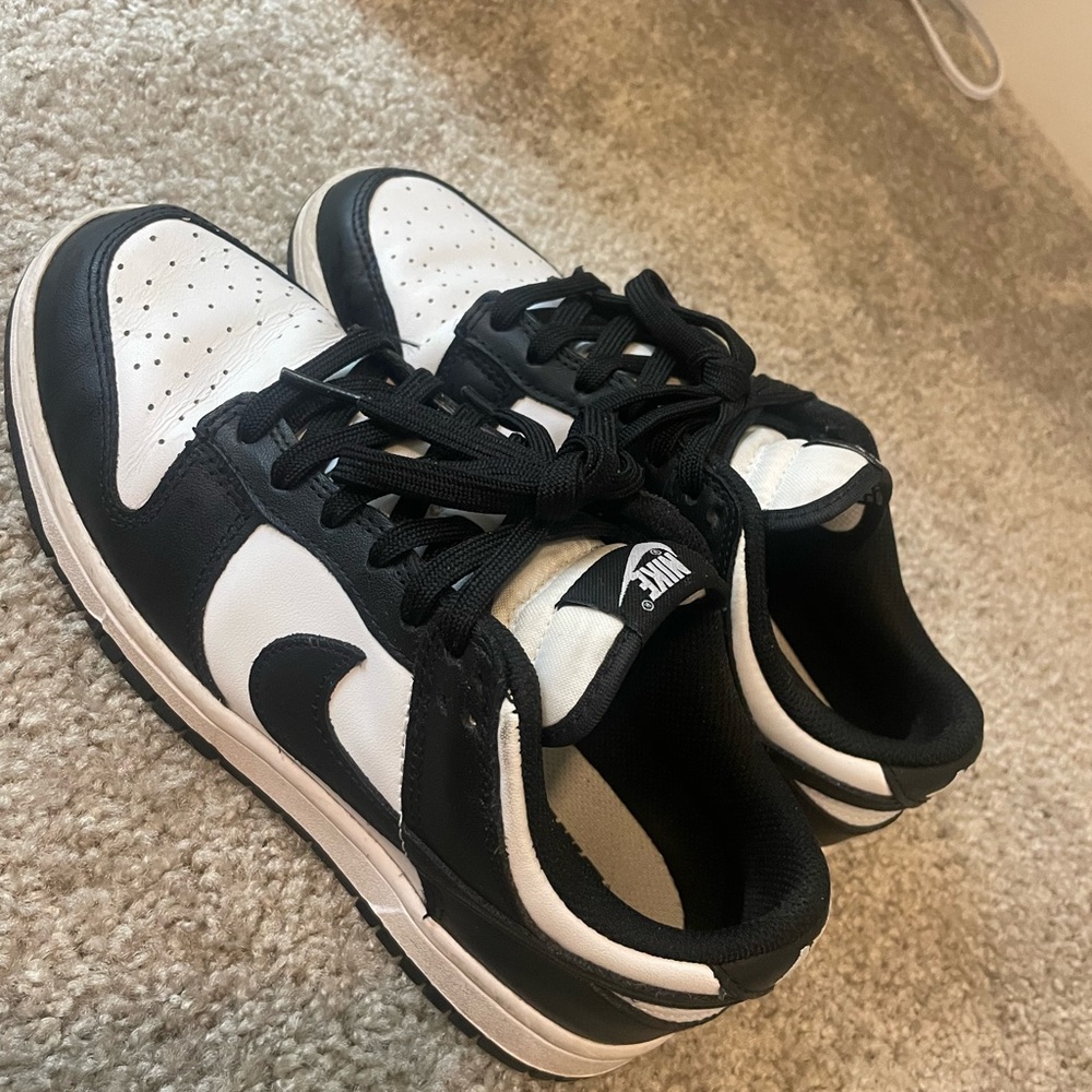 Nike Panda Dunks